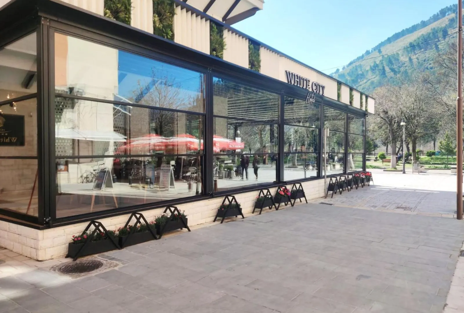 Hotel & Restaurant White City Berat