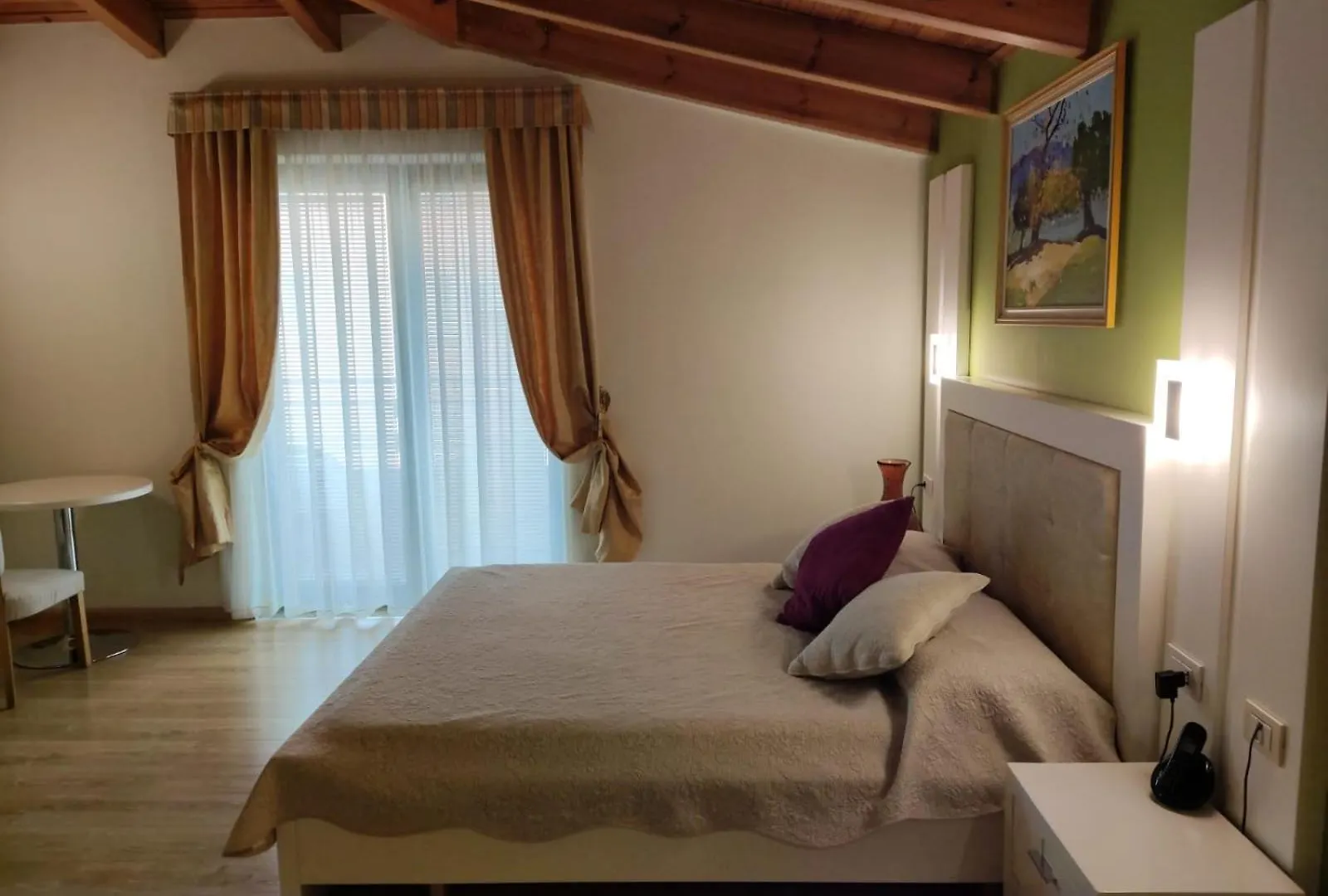 Hotel & Restaurant White City Berat