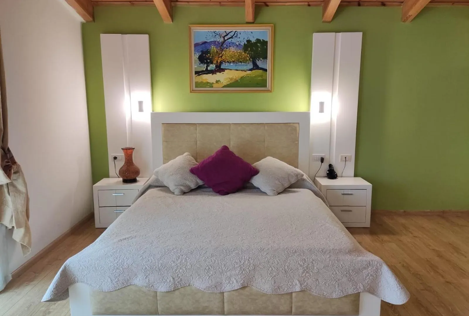 Hotel & Restaurant White City Berat